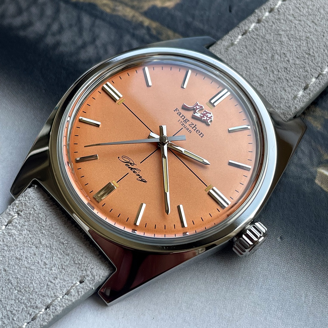 Merkur Watch Salmon Dial Watch - Omega Watch Constellation recension och pris